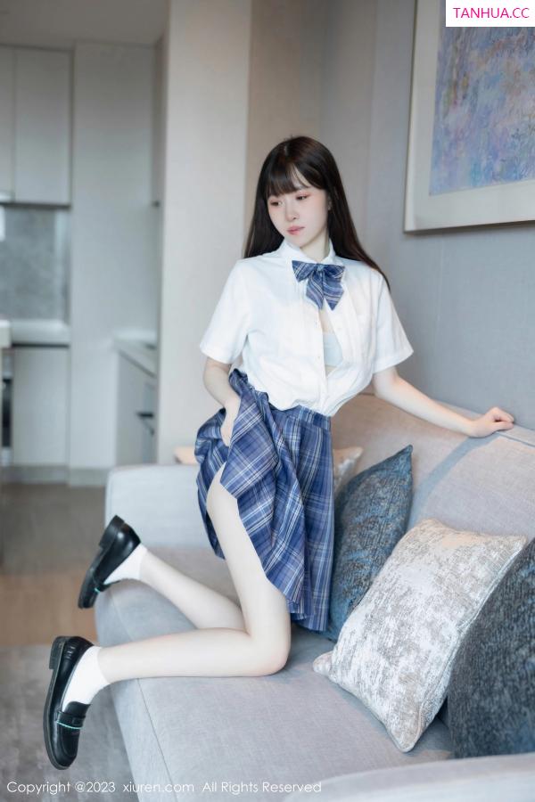   [XiuRen]高清写真图 2023.06.29 No.6993 林悠悠 格子裙美腿第44张图片